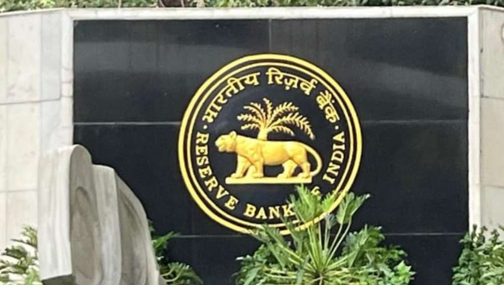 RBI allows small finance banks to offer credit line on UPI